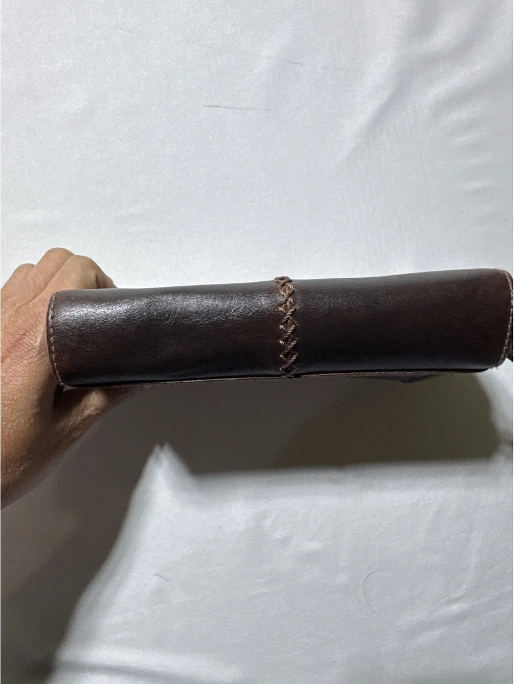 Vintage-Inspired Brown Leather Wallet with Built-in Solar-Po